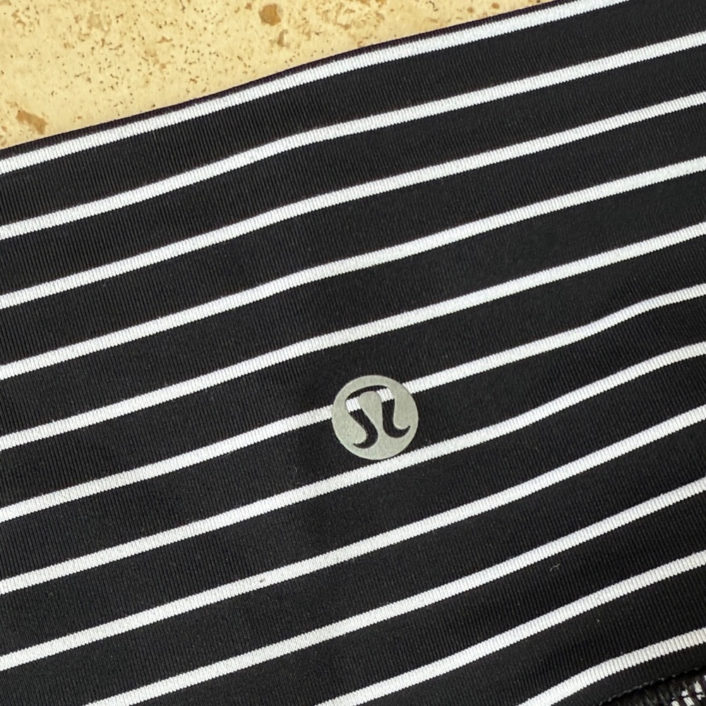 Lot of Lululemon Wunder Under Crop High Rise 21" Stripe Black White Blue Sz 4 - Picture 7 of 12